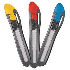 CUTTER MAPED UNIVERSAL TAMAÑO 18 MM COLOR AMARILLO ROJO Y AZUL-MAPED